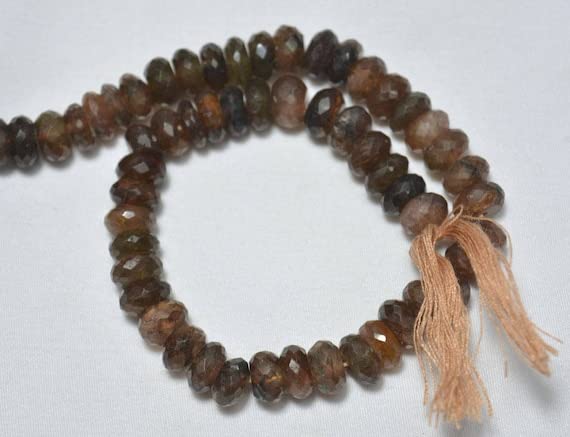 Perles d'andalousite symboliques en rondelles facettées pour créer un bijou souvenir