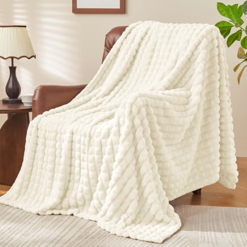 Image of BEDELITE 3D Checked Cream Fleece Throw Blanket for Couch, 50x70 Inch