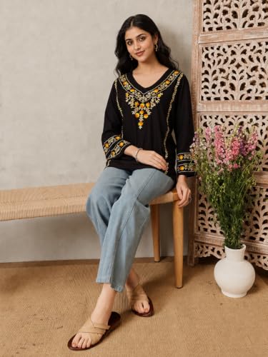 Image of QAZMI Women's Amina Kashmiri Embroidered V-Neck Short Kurti