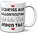 TassenKing Tasse - Scheiss auf Valentinstag. Ich liebe dich jeden Tag - Kaffeetasse, Kaffeebecher, Geschenkidee zum Valentinstag, Valentinstagsgeschenk, Geschenk f&uuml;r Sie/Ihn,