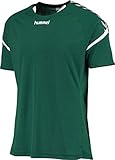 Hummel steht für skandinavische Sportbekleidung in hoher Qualität und zeichnet sich durch sportliche, geradlinige Designs in extravanten Looks mit kräftigen Farbkombinationen aus