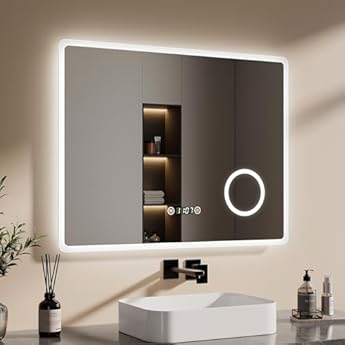 Foto di EMKE Specchio LED da Bagno 90 x 70 cm, con Interruttore Tattile, Antiappannamento, Lente 3X, Orologio, 6500K