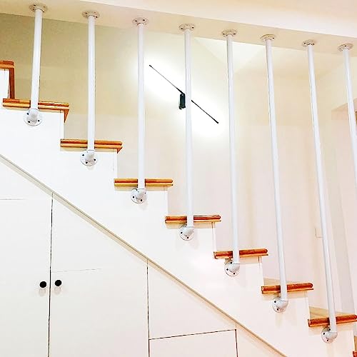 Balustre d'escalier en L fixé au plafond pour sécuriser l'accès des seniors