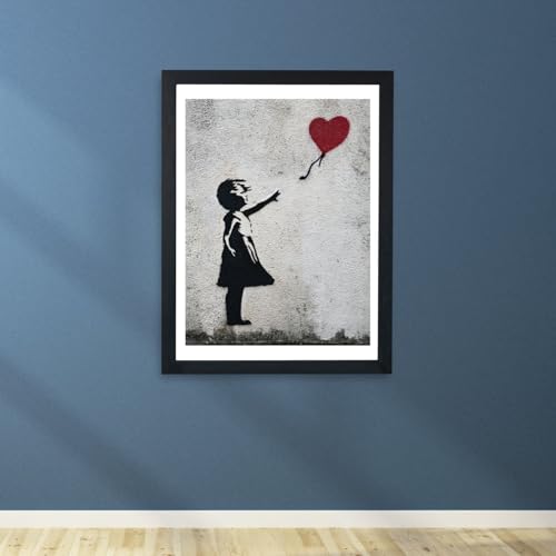 Fille avec ballon affiche encadrée Spiffing Prints cadre déco murale noire - 5