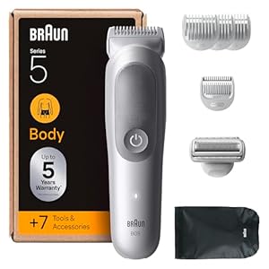 Braun Bodygroomer Series 5, Elektrischer Körperrasierer Herren mit 7 Zubehörteile, Kabelloser Trimmer für Intimbereich und Körper, 100 Min Akku, Wasserdichter Körperhaartrimmer, BG5555, Grau