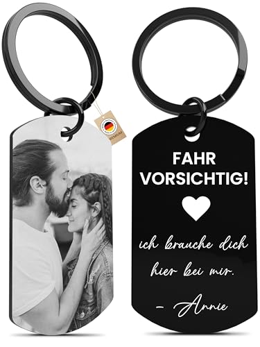 Meinearmb&auml;nder&reg; Personalisierter Schl&uuml;sselanh&auml;nger mit Foto & Gravur &bdquo;Fahr vorsichtig&ldquo; &ndash; Edelstahl Anh&auml;nger, Auto Gl&uuml;cksbringer, Geschenkidee f&uuml;r M&auml;nner & V&auml;ter
