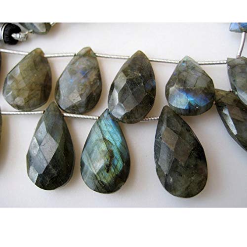 Labradorite briolette en poire facettée pour création haute joaillerie