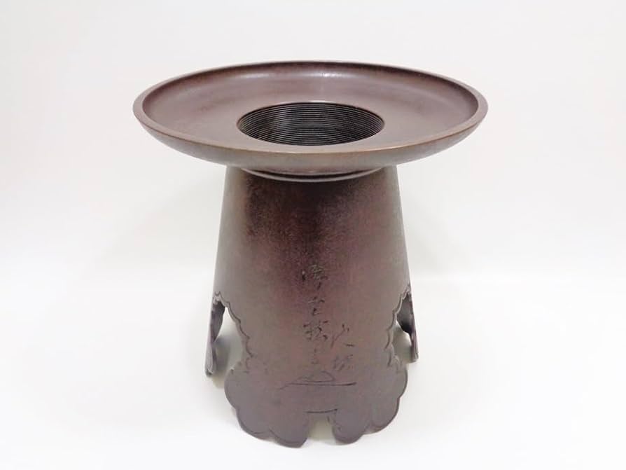 Amazon.co.jp: 池坊花器御玄猪唐銅薄端重量約3.7kg全高約24m全幅約22.5