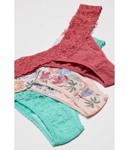 Image of hanky panky - Signature Lace Low Rise Thongs for Women | Lacy Lingerie Underwear | 3 or 5 pack