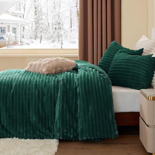 Image of BEDELITE Fleece Full Comforter Set -Super Soft & Warm Fluffy Dark Green Bedding, Luxury Fuzzy Heavy Bed Set for All Season with 2 Pillow Cases