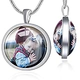 Joyería personalizada: siempre ha sido una expresión de amor moderna y romántica, que lleva el recuerdo más precioso que quieres apreciar. Una foto récord del momento en que tuviste, pon la imagen en la joyería y quita este abalorio y recuerda el pasado, mira el uno al otro con una sonrisa. Te sugerimos que elijas una imagen de dulce escena: reunión familiar esperada, reunión de viejos amigos, reunión de compañeros de clase.
