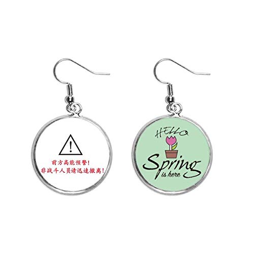 Pendientes de primavera ligeros que solucionan tus looks de diario con elegancia