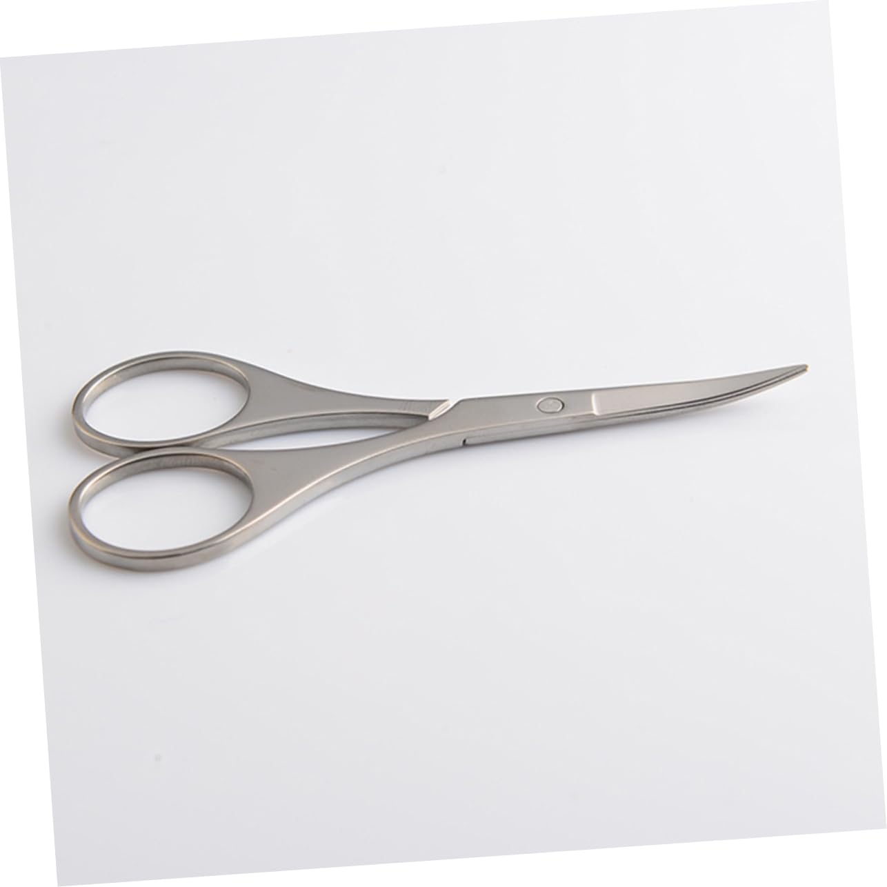 Ciseaux à Sourcils en Acier Inoxydable Argentés, Sécurité