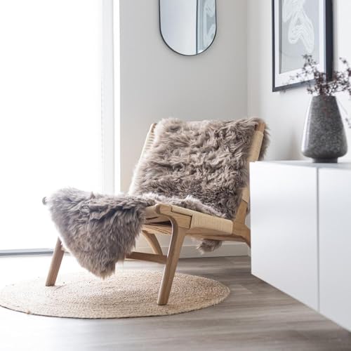 Nordic Sheep Lammfell Teppich 170x60 cm | Lammfell Echt kann auf dem Sofa oder Bett verwendet Werden, ist Gross Atmungsaktiv & Wärmeregulierend | Farbe: Hellbraun