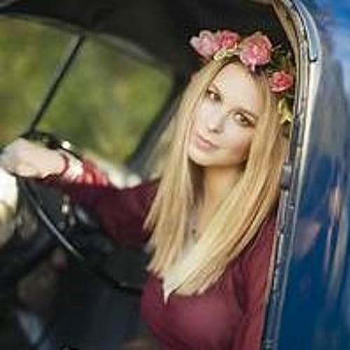 Ana Cristina Cash: SHINE