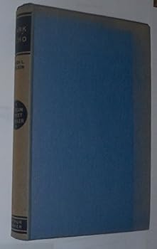 Hardcover Dark Echo (A Murray Hill Mystery) Book