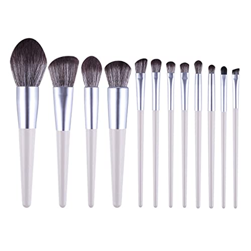 Pinceau fond de teint sans trace : 12 outils maquillage pour un teint parfait