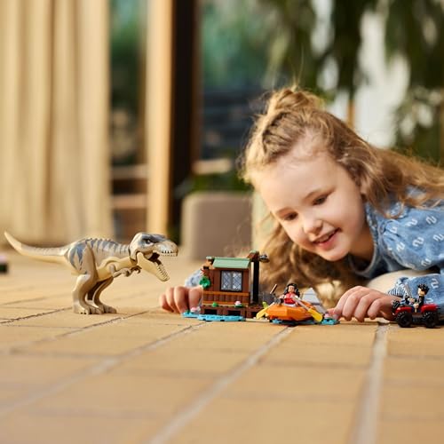 Jurassic World Fuga sul Fiume dal T. Rex - Giocattolo Interattivo con Dinosauro, una Barca, un Veicolo ATV e 2 Minifigure - Regalo per Bambini e Bambine da 5 Anni in su - 76975 - Lego - Immagine 1