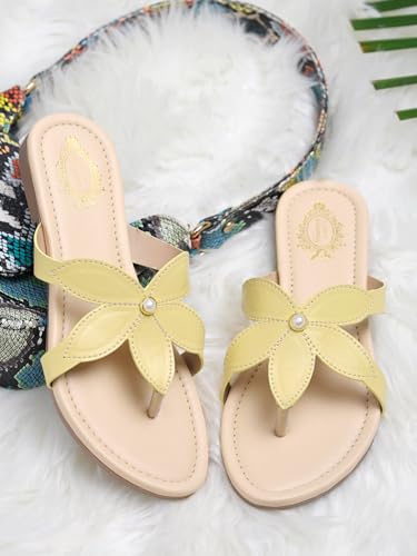 Image of Shoetopia Women Flat Sandal