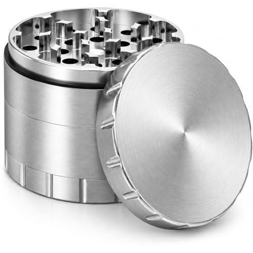 JCASE Edelstahl Grinder 63 mm 4-teilig massive Kräuter- & Gewürzmühle aus rostfreiem Stahl 435 g mit feinem Sieb Magnetdeckel & Hardcase-Tasche