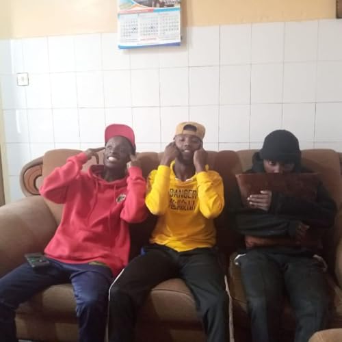 Is there love at first sight?can you date a ladie with higher standards than you,?is love the only glue to a lasting relationship,,,kupita n