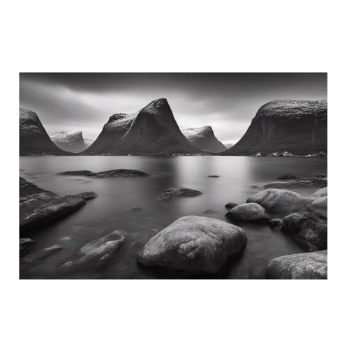 Tableau mural paysage noir et blanc en Norvège GAEKKO pour une déco de salon scandinave