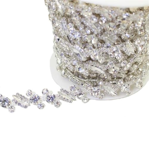 Garniture en strass argenté AB pour personnaliser une robe terne