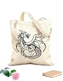 dragon slayer customs Diseño único: esta bolsa de lona de algodón presenta Un dragón feroz y hermoso Con este tema, los diseños impresos de alta gama irradian un toque artístico. Ofrecemos una opción de personalización gratuita; puedes elegir los colores del estampado o tu foto favorita. Contáctanos para personalizar una bolsa de tela única.