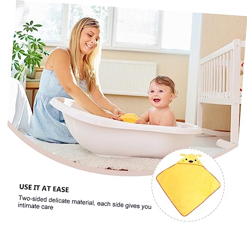 Ciieeo Hooded Animal Bath Towel for Boys and Girls Cute Cartoon Bathrobe in Random Colors Soft Absorbent Fabric for Infants and Toddlers for Bath Time3