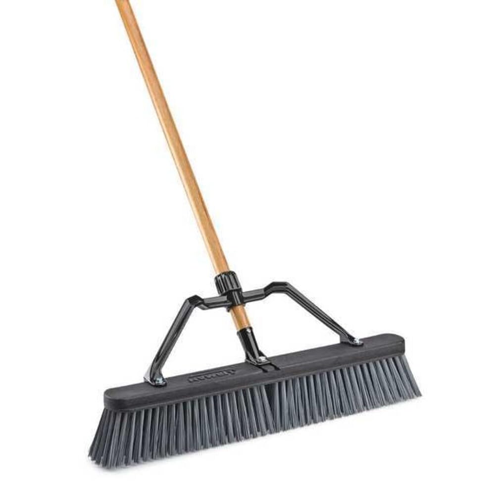 Libman 829 Empuje escoba con apoyo lumbar, 24 ", de polímero de duro resistente cerdas, mango de madera
