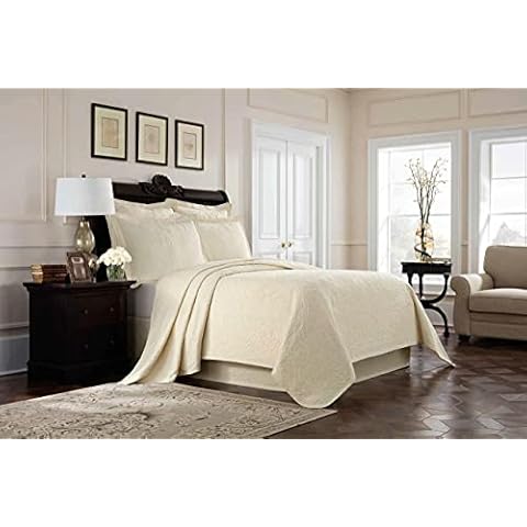 Royal Heritage Home Williamsburg Richmond Matelasse Bedspread , Coverlet Collection (Ivory, Twin Coverlet 68W x 90L) Cover