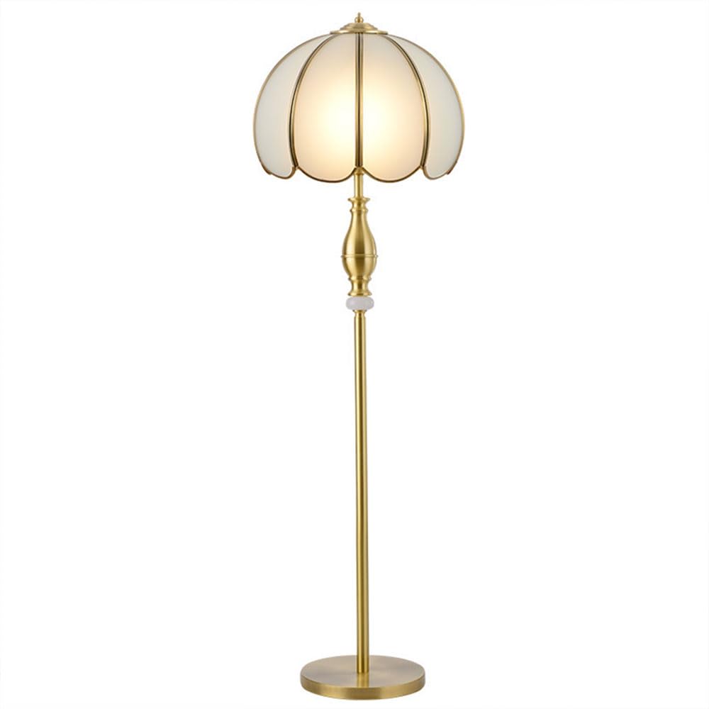 Lampadaire en laiton poli et verre au style palais de luxe