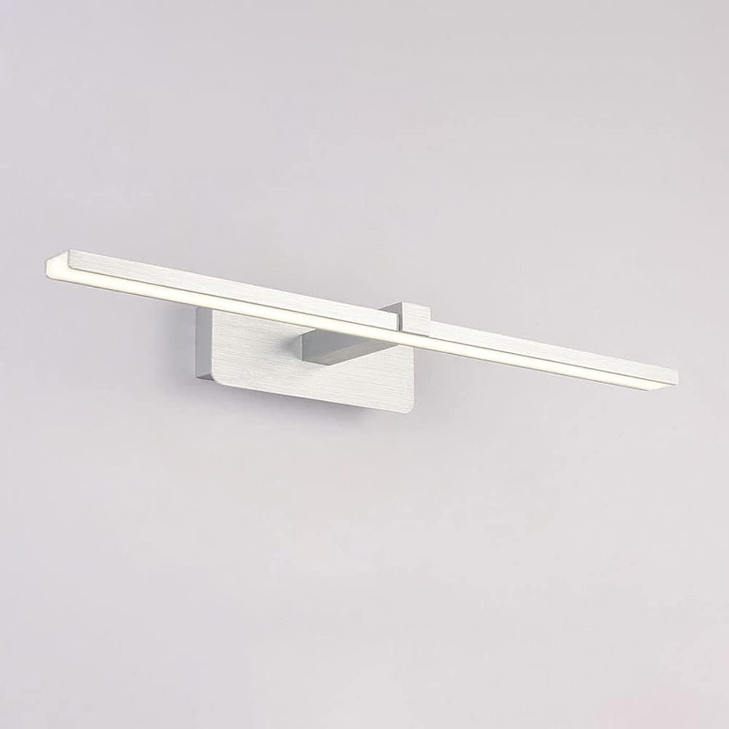 Lámpara de espejo para tocador Chaner con iluminación LED moderna en plata cepillada