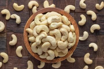 Image of Natural Premium Whole Cashews | Whole Crunchy Cashew | Premium Kaju nuts | Nutritious & Delicious | Gluten Free & Plant based Protein Rich in Protein, Magnesium & Phosphorus, Deluxe Size & Crunchy Nuts (400 Gram)