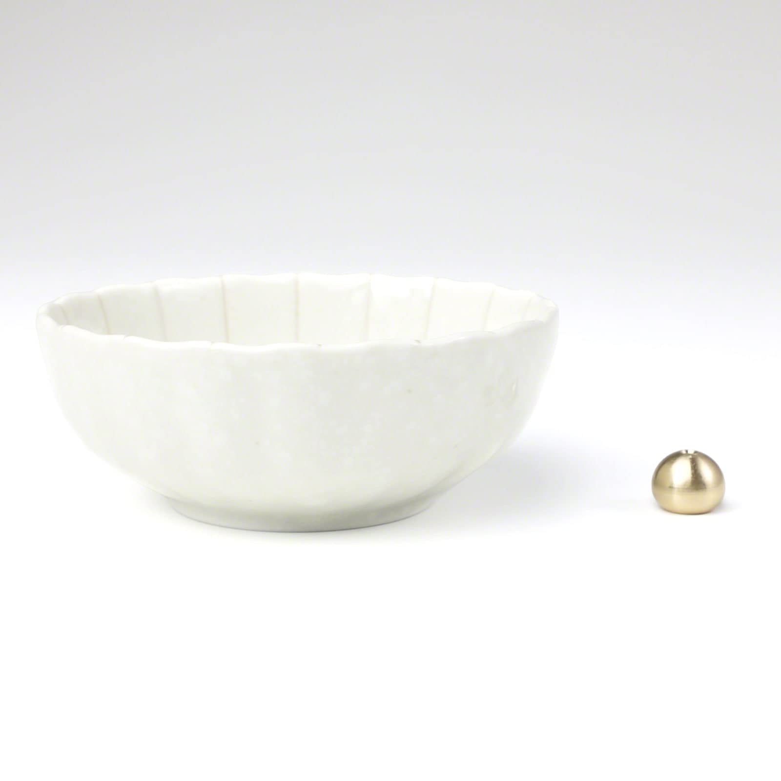 Asayu Japan Portaincenso di Loto per Bastoncini 105 mm, Fatto in Giappone, Cattura-cenere in Ceramica e Set Brucia-incenso in Ottone - Rosa Pastello
