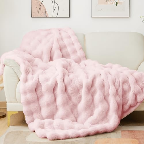 Latepis Pink Faux Fur Throw Blanket for Couch Bubble Cute Soft Warm Comforter Thick Furry Blanket for Sofa Bedroom Cozy Blankets for Women Gift Luxury Blanket for All Seasons 50x60 860gsm