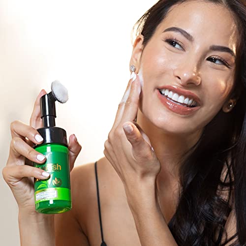 Wow Skin Science Green Tea Foaming Face Wash W/Soft Brush- Refreshing, Clarifying Facial Cleanser With Antioxidant Green Tea & Aloe Vera Extract - All Skin Types (100 Ml) #TOP3