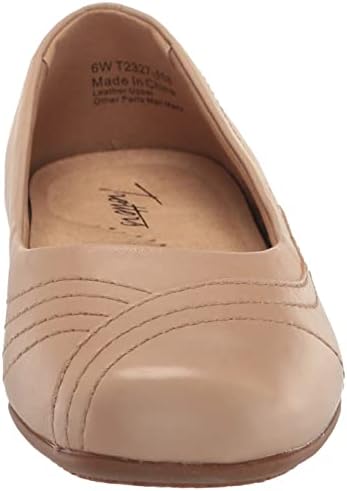 Trotters Women's Sasha Ballet Flat, Beige, 10.5 Narrow | Image 1