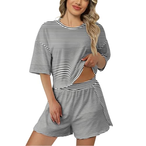 Short casual rayé pour l'été frais et respirant en terrasse