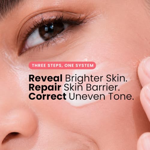 Image of Foxtale Lightweight Brightening Face Moisturiser with Vitamin C & Niacinamide |Brightens & Evens Skin Tone, Fades Dark Spots & Deeply Hydrates | For Normal to Dry Skin | For Men & Women | 50 ml