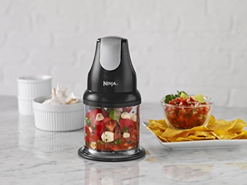 Ninja NJ100C, Express Chop For Chopping, Mincing, and Pureeing, Black, 200W (Canadian Version) 16oz - 4