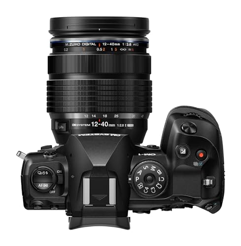 undefined OM SYSTEM OM-1 Mark II Mirrorless Camera with M.Zuiko Digital ED 12-40mm f/2.8 PRO II Lens Kit の商品画像 2