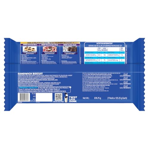 Image of Cadbury Oreo Vanilla Flavour Creme Sandwich Biscuit Mega Family Pack, 876.75 g