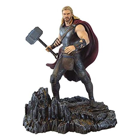 Thor Ragnarok Thor Figure by Diamond Select Cover
