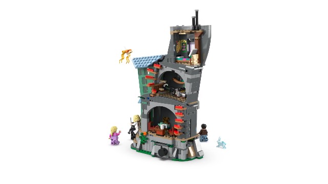 Amazon.com: LEGO Harry Potter Luna Lovegood's House 76467