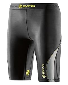 Skins DNAmic Damen Kompressionsshorts 1/2