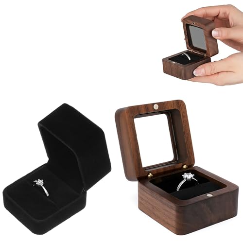 Compatto e Leggero: La cassetta per anelli in legno misura 5,5 x 5,5 x 3,8 cm, La scatola porta-anello in pelle scamosciata misura 5 x 5,5 x 4 cm. Le piccole dimensioni possono meglio aiutarti a nascondere la sorpresa, puoi prepararti e portare una sorpresa inaspettata al tuo amante e ragazza
