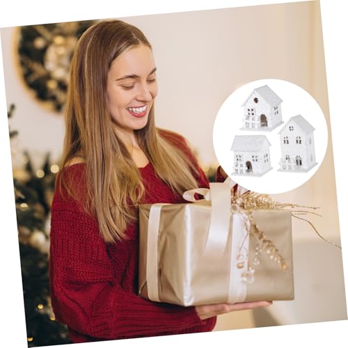 Set 3 casas de madera navideñas con luces led para árbol y mesa 6
