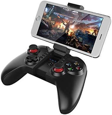 IPEGA PG-9068 with a smartphone mounted