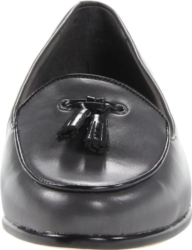 Image of Trotters Women's Leana Loafer Flat